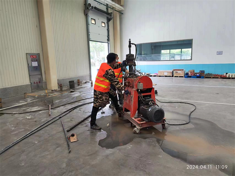 东山厂房地面下沉塌陷注浆加固施工